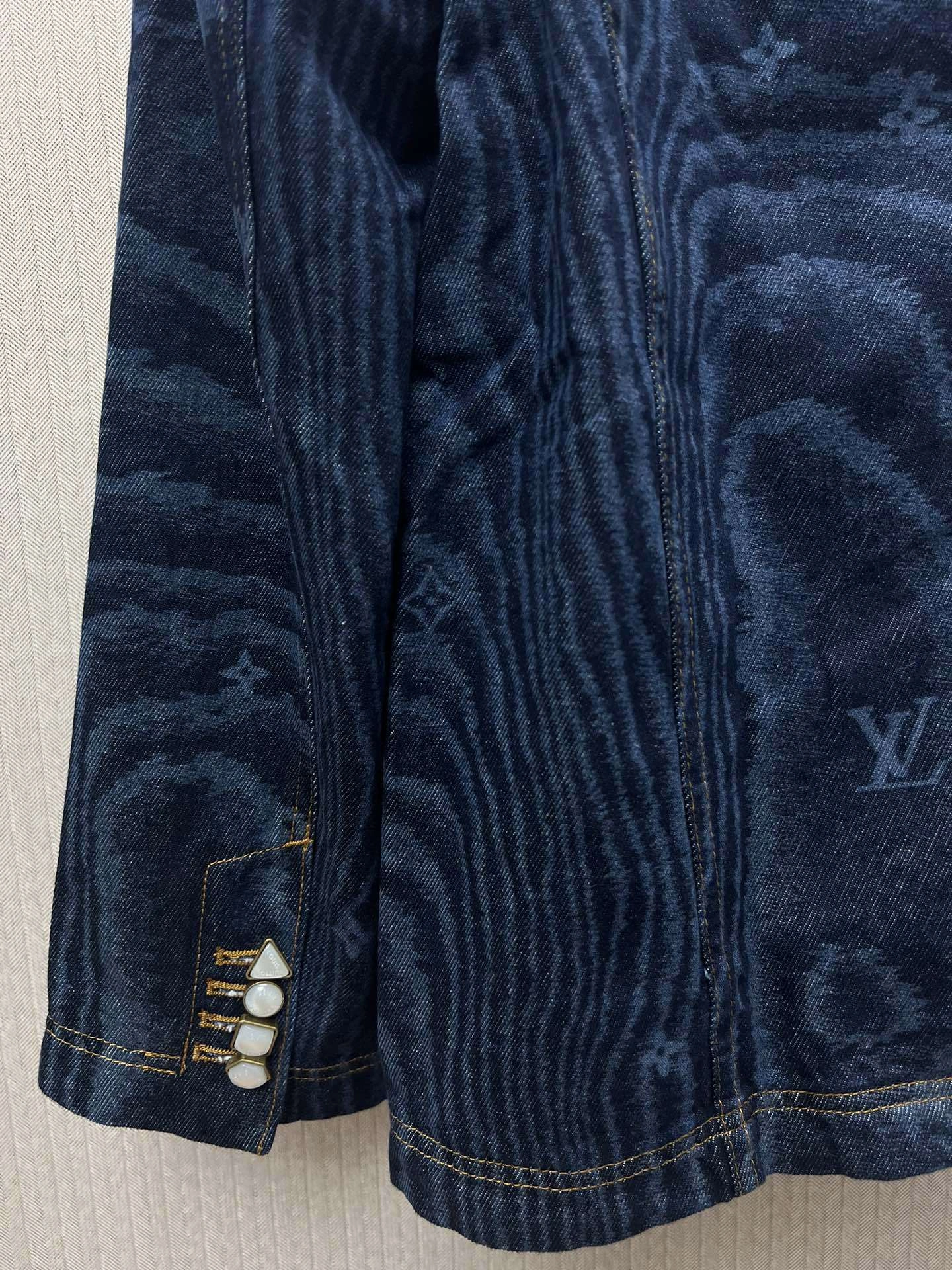 &wg.luxury- 8V item:E-F190I0117